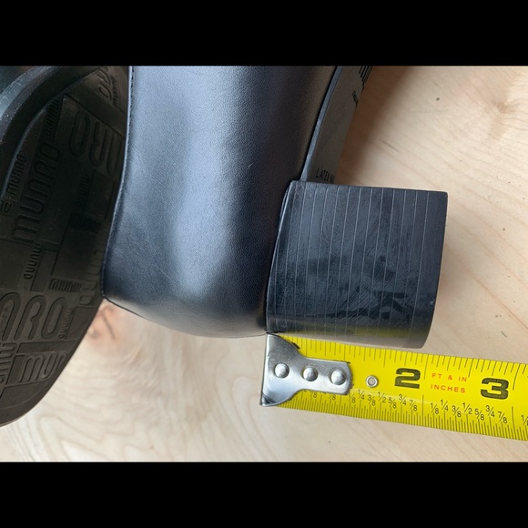 Munro woman NWT closed toe w/ zipper on si… - Picture 14 of 16